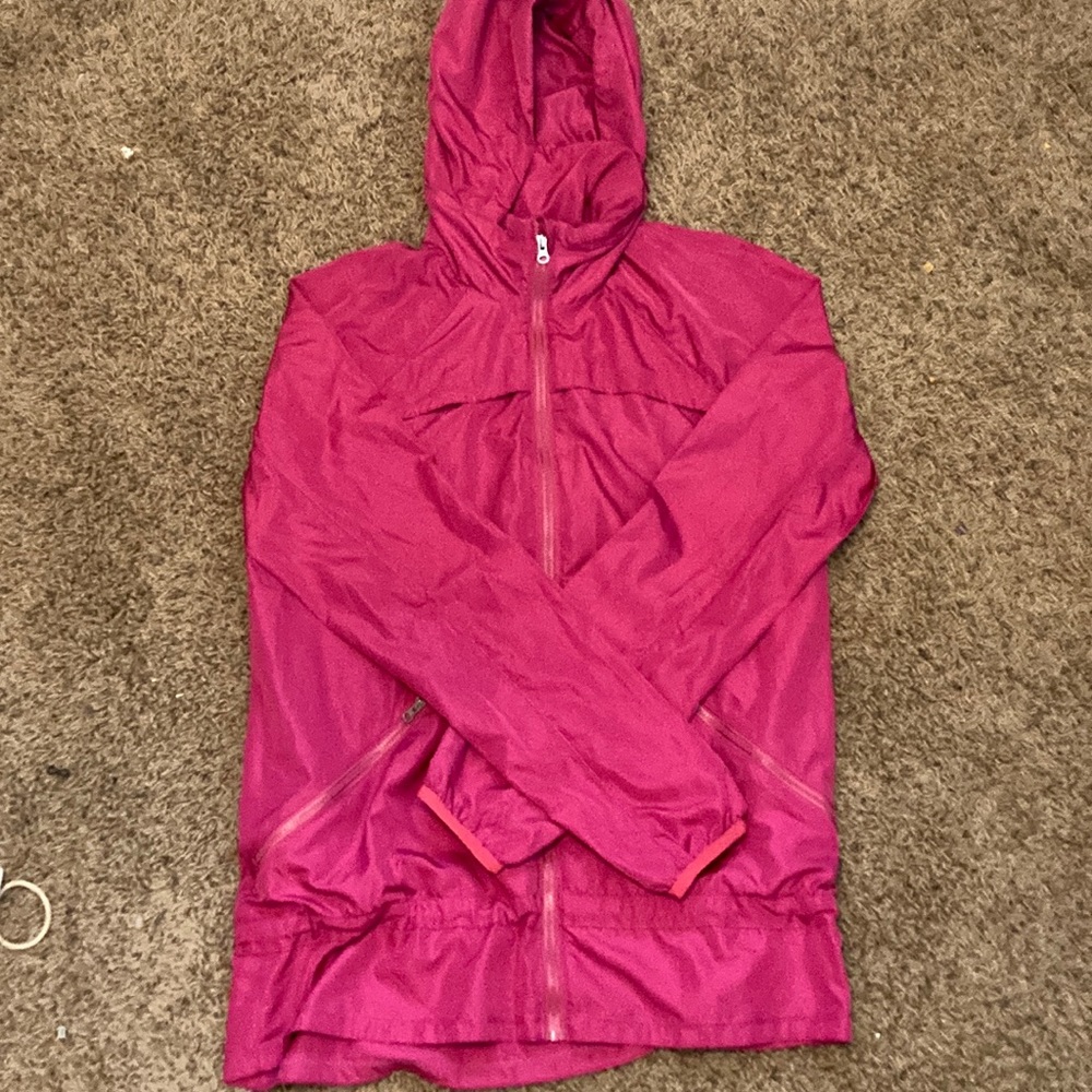 Lululemon jacket, worn once, hood can be zipped and turn into a zip up size 4